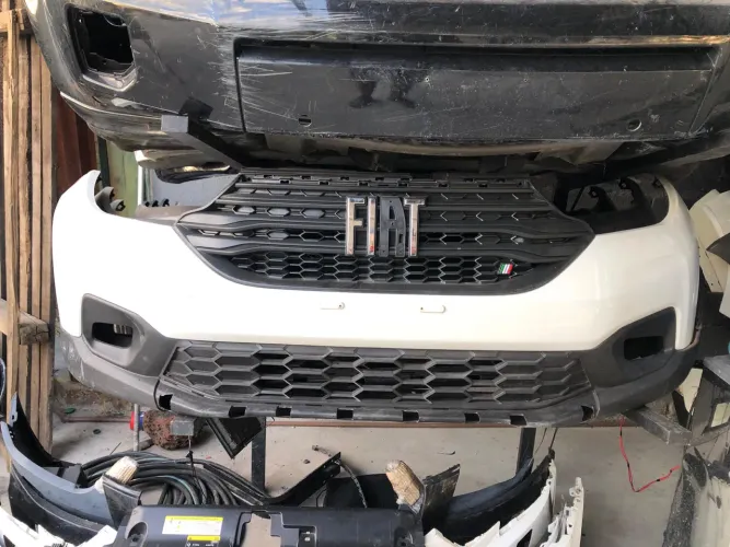 Para choque Dianteiro Fiat Strada Nova Original - Usado