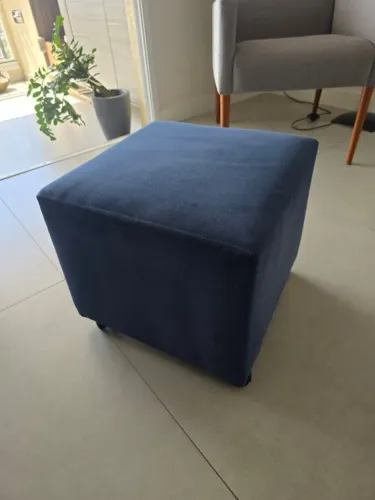 Puff Azul em Suede