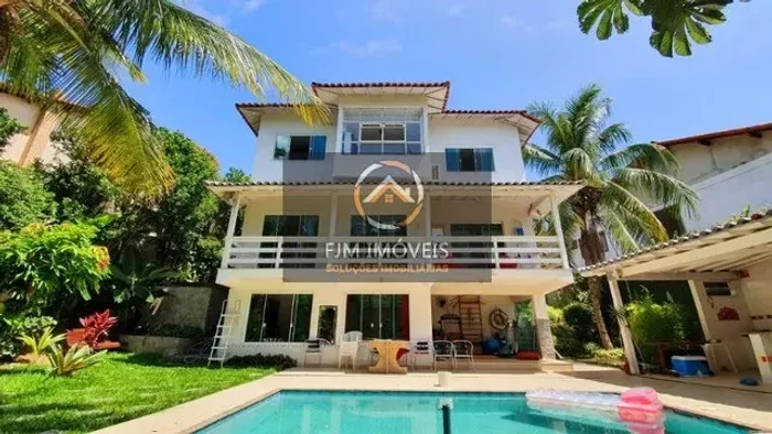 Casa de Condomínio em Pendotiba - Niterói