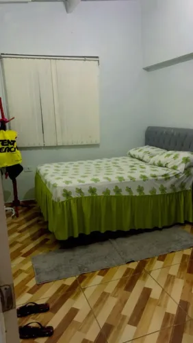 Vende-se esta casa em comunidade