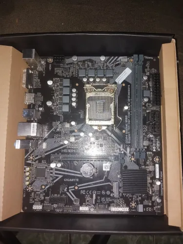 Placa-mãe H510m H da Gogabyte com defeito.