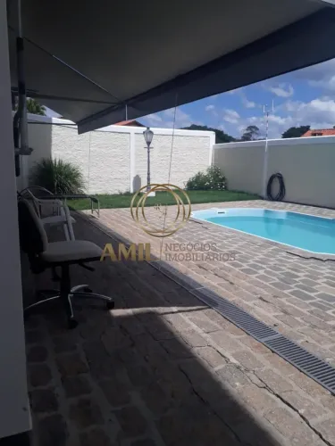 RA Lima Aluga Casa Sobrado 293m², 03 Quartos sendo 01 suíte no Jardim Esplanada- Sjc