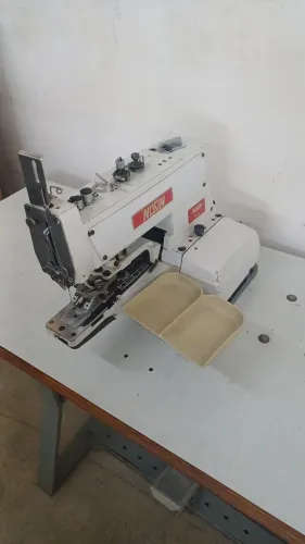 Maquina de pregar Lacinho e botoneira.