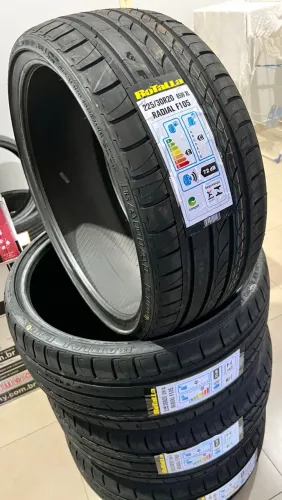 PNEUS 225/30 r20 NOVOS