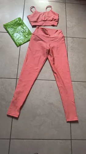 Conjunto ginástica Coral (Arm)