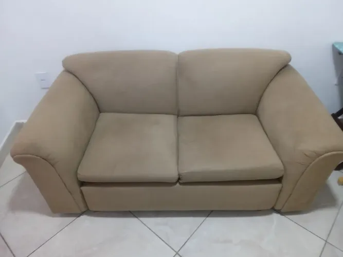 Vendo sofá de 2 lugares! Sou de JPA( Taquara)