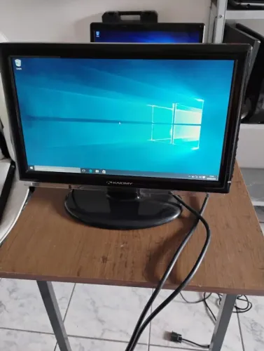 Monitor Kaiomy 15 polegadas (USADO)