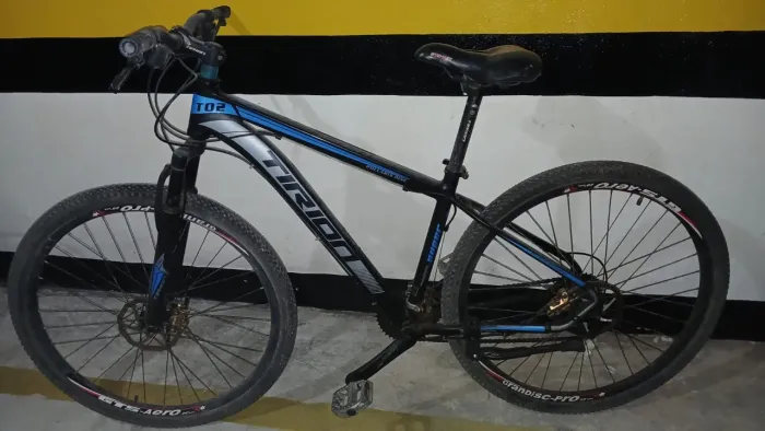 (VENDO OU TROCO) BICICLETA POR ALGO DE INTERESSE IPHONE OU XBOX SE TIVER OUTRA COISA (PV)
