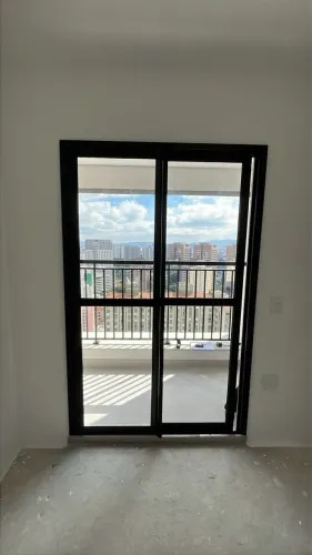 PORTA BALCÃO DE ALUMÍNIO PRETA COM VIDRO - NOVA - 2,20 x 1,40 m