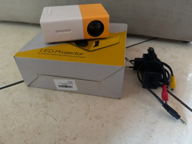 Mini projetor