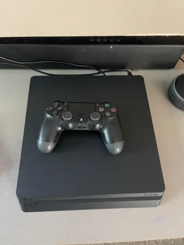 PlayStation 4 slim