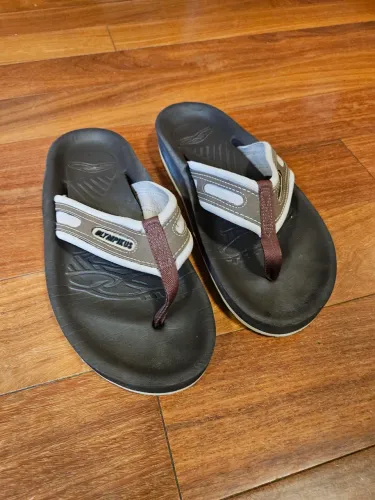 Chinelo olympikus usado