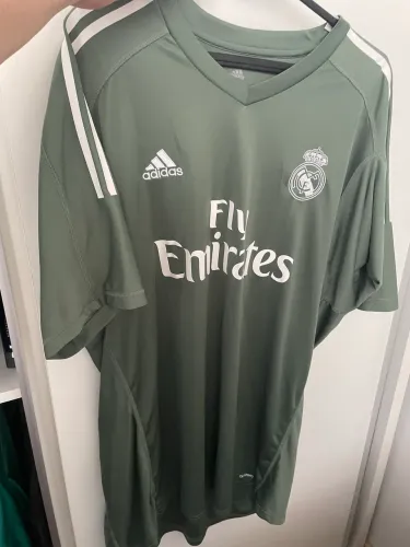 Camisa Goleiro Real Madrid