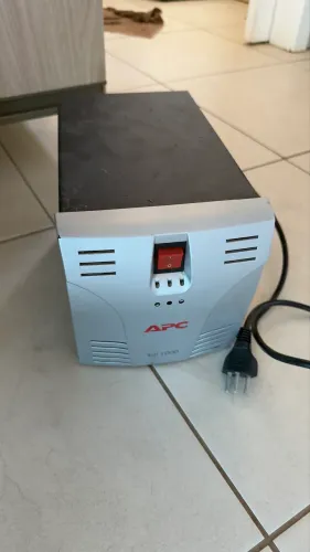 Estabilizador 1000VA ótimo estado