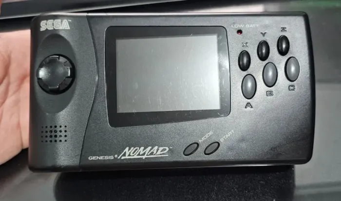 Sega Gênesis Nomad + Fonte