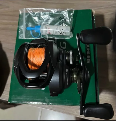 Carretilha shimano curado MGL 71 xg esquerda
