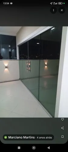 Portas, janelas e cortinas de vidro