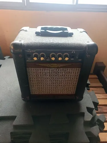 Caixa amplificadora para guitarra ou violão etc....