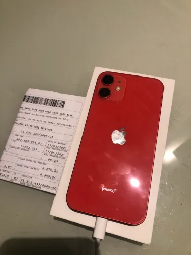 iPhone 12 mini funcionando