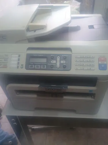 Impressora multifuncional brother MFC7440N