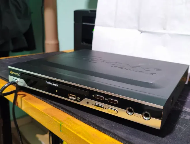 DVD player