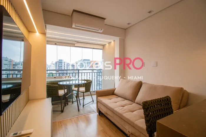 Studio completíssimo, 31m², em Moema