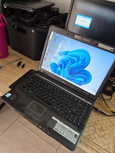 Notebook Acer Dual Core 2 Gigas Memória HD 160 Gigas Somos Loja