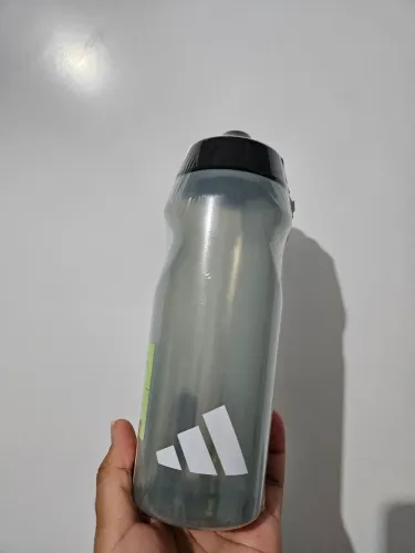 Garrafa adidas para treinos