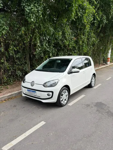 Volkswagen Up! High I Motion 1.0 T. Flex 12V 5P 2017