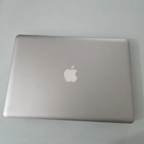 MacBook Classic Apple