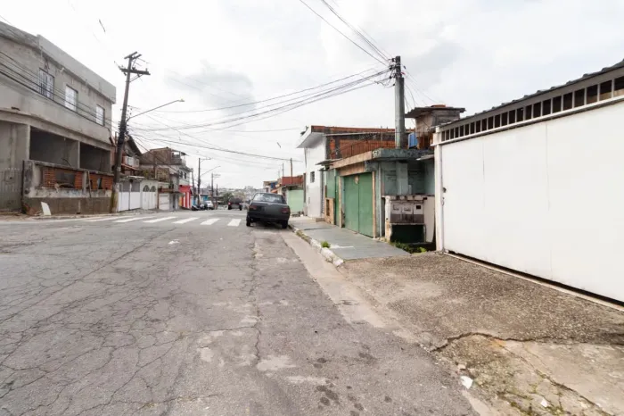 Prédio comercial na Rua Professor Rodolpho de Freitas, 671 800 m²