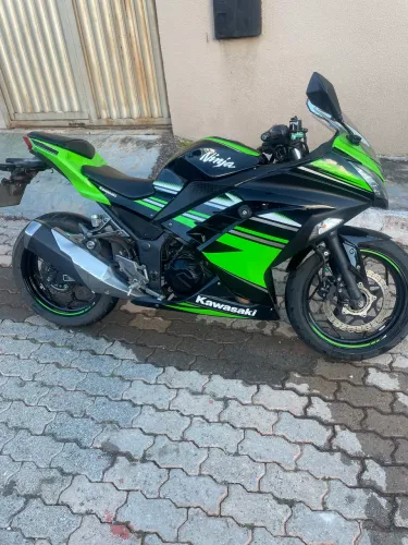Kawasaki ninja 300