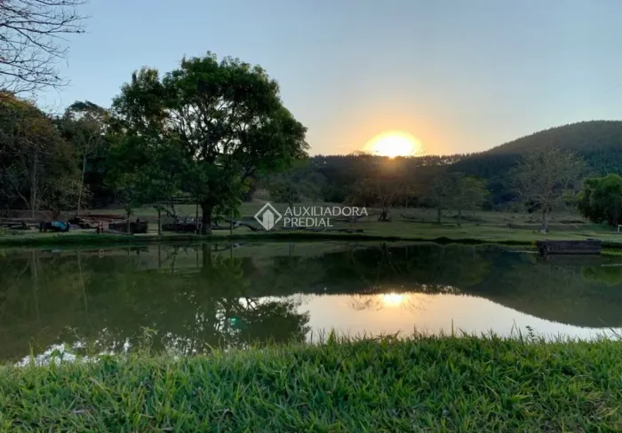 Fazenda à Venda no Centro com Área Total de 62.890 m² e Sem Dormitórios.