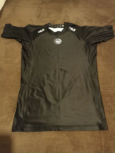 Rashguard Fuji BJJ Baseline 2.0 Manga Curta Preto