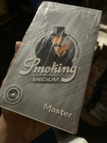 Seda Smoking pequena com 25 unidades 