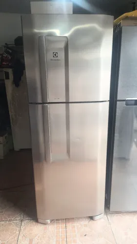Vendo geladeira Electrolux modelo DC 51X 