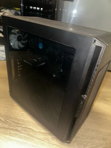 Pc gamer i5-7600k CPU3.80GHz. Armazenamento 2.08 TB GTX 1050Ti 16gb de ram