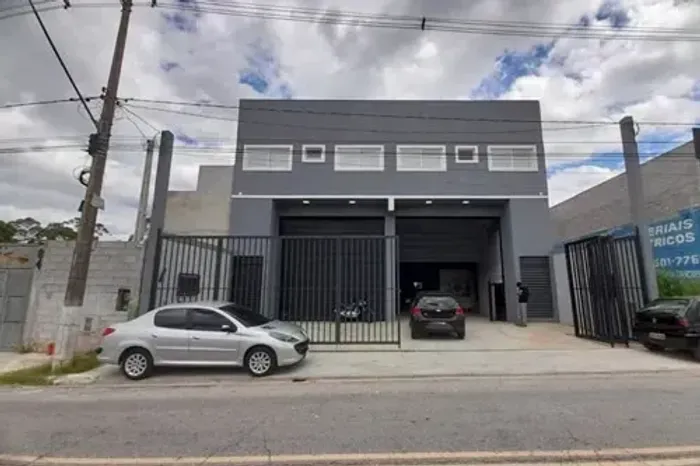 Galpão Comercial/Industrial Versátil em Caieiras, SP