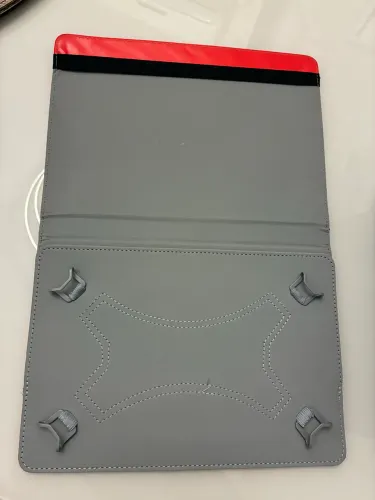 Capa para tablet em couro