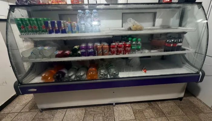 FREZZER BALCÃO EXPOSITOR REFRIGERADO DE VIDRO CURVADO 2 METROS