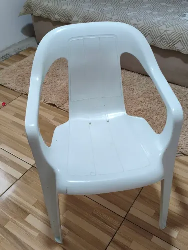 20 Cadeiras de plástico estilo poltrona