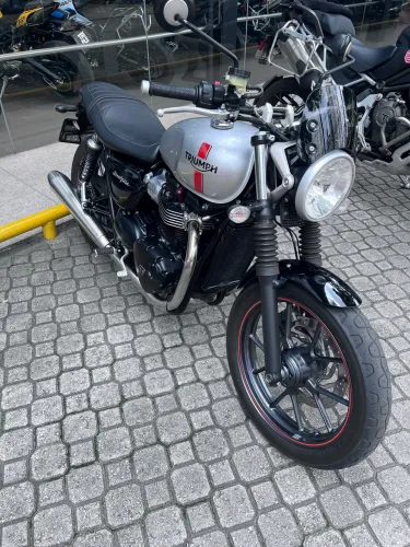 Street Twin 2016 -13.700km