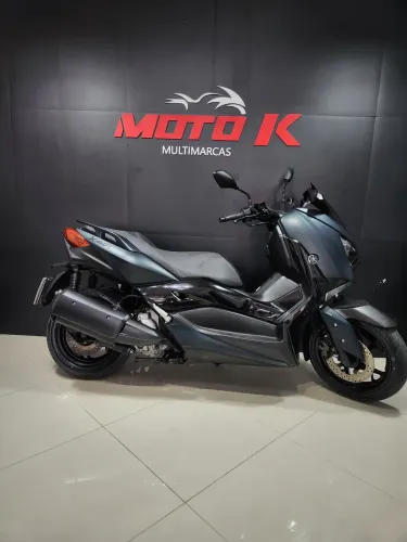 Linda Xmax ano 2023