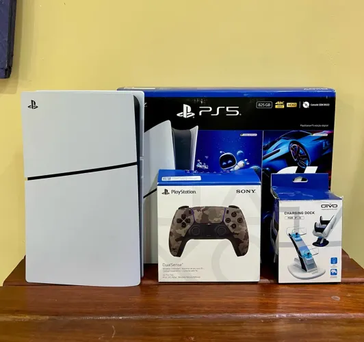 PS5 SLIM COM 4 NOTA E BASE DE CARREGAMENTO 