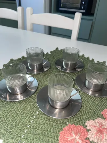 Conjunto xícaras de café em vidro e inox , estilo retrô.