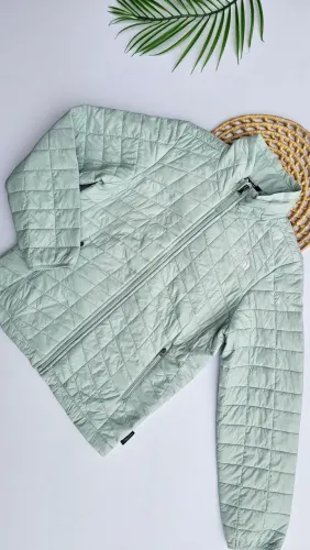 The North face thermoball 10/12 anos ORIGINAL