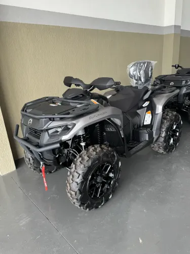 QUADRICICLO CAN AM 700 0KM