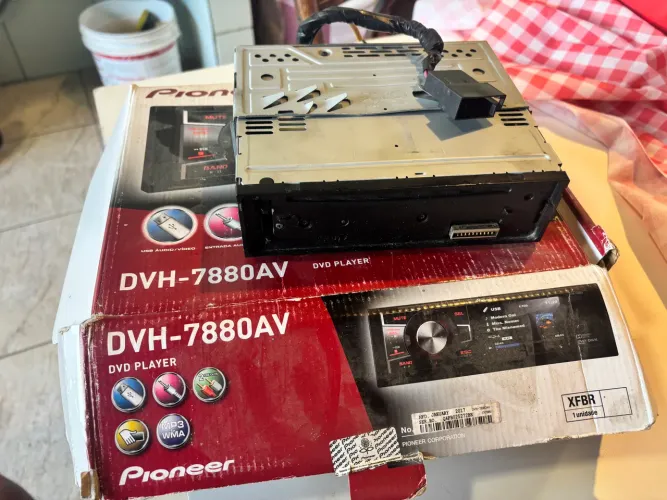 Rádio Pioneer DVH-7880AV