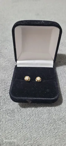 Par de brincos em ouro branco e brilhantes 