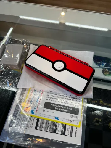 New Nintendo 2ds XL Poké Ball Edition Seminovo sem caixa